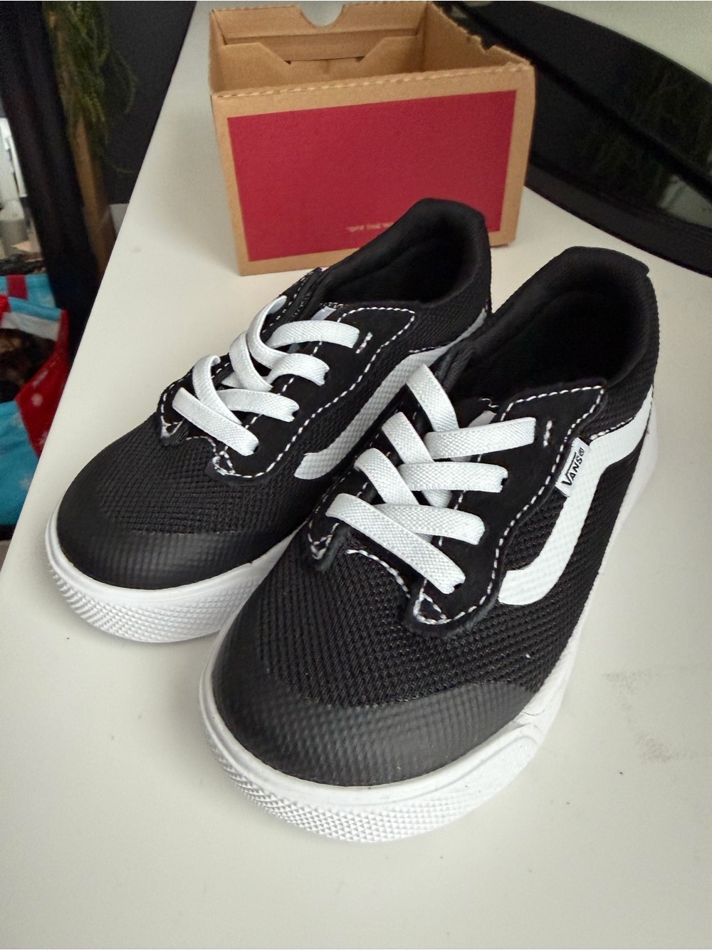 NWT Vans Range BRZ V Mesh Black White Toddler Sneakers Size 9.5T